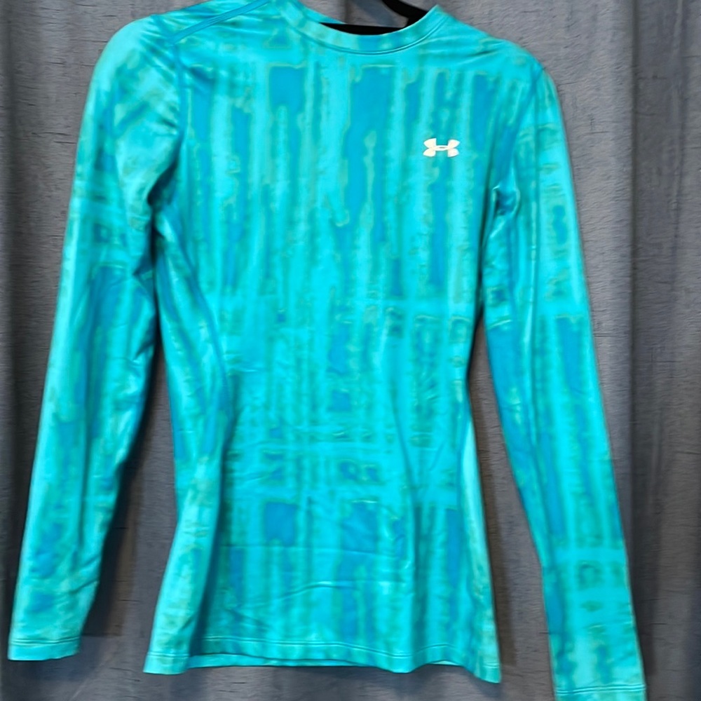 Long sleeve Under Armour, Cold Gear, tie-dye, women’s small